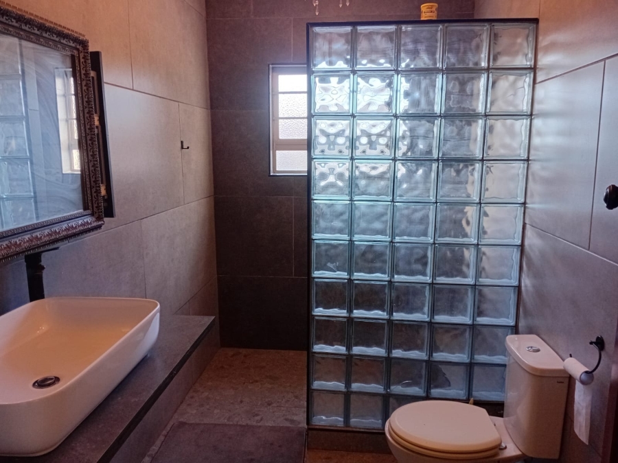 To Let 3 Bedroom Property for Rent in Selborne Eastern Cape